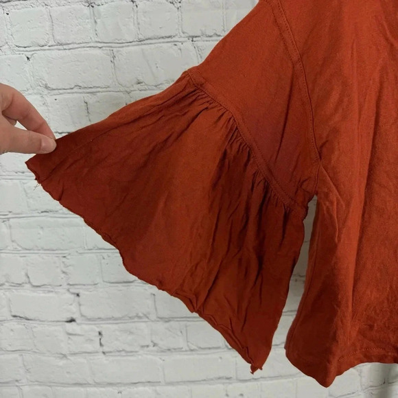 Urban Outfitters Burnt Orange Cropped Bell Sleeve Top Size XS - Picture 3 of 5